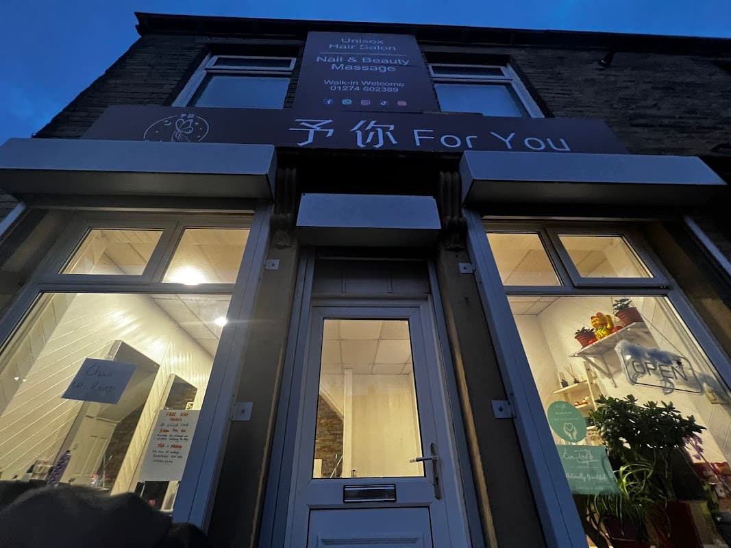 Hair and Beauty For You (aka๏ผSolitaire๏ผ - Hair Salons in bradford