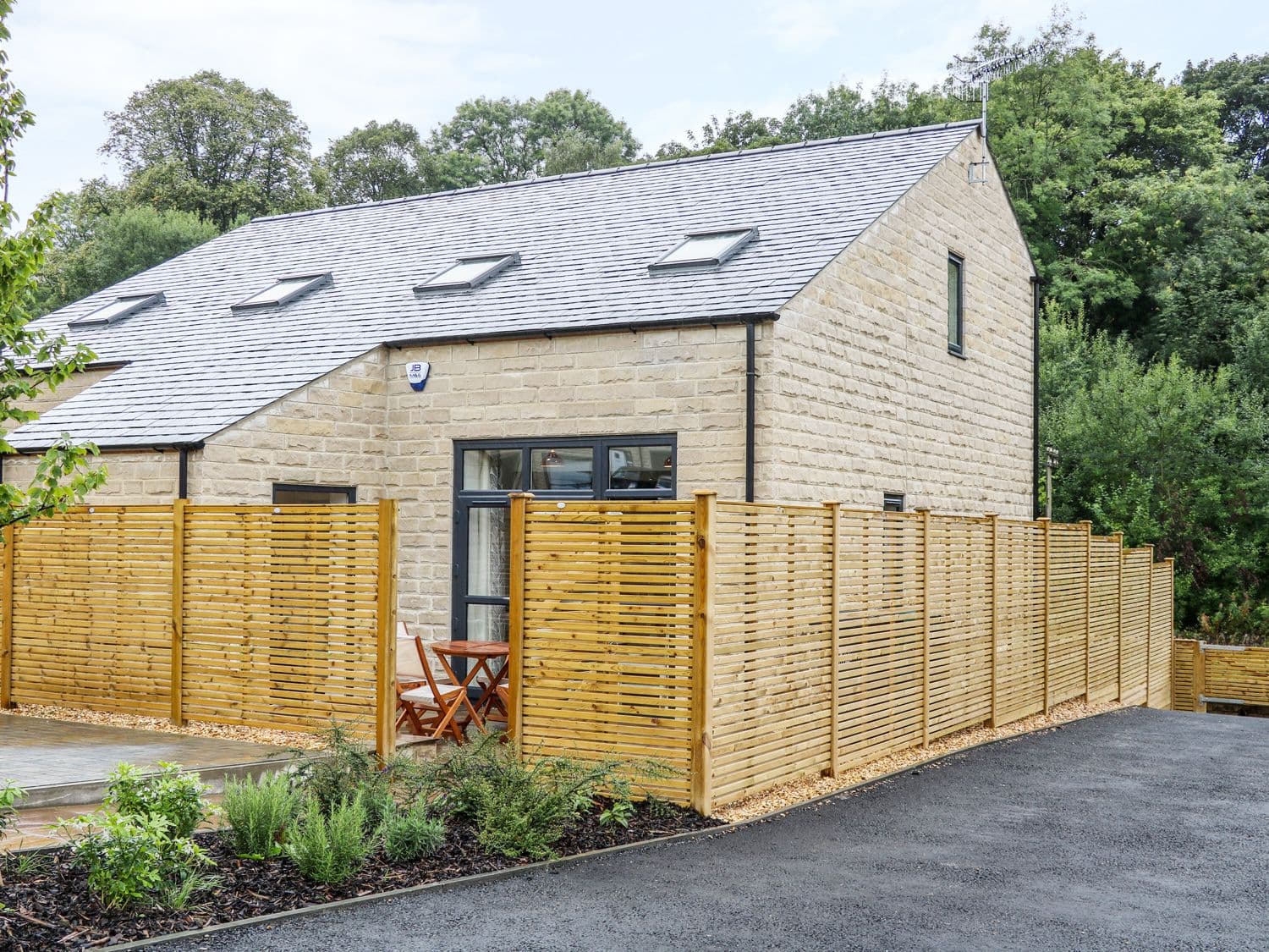 Accommodation at Chuffing Cottage in haworth