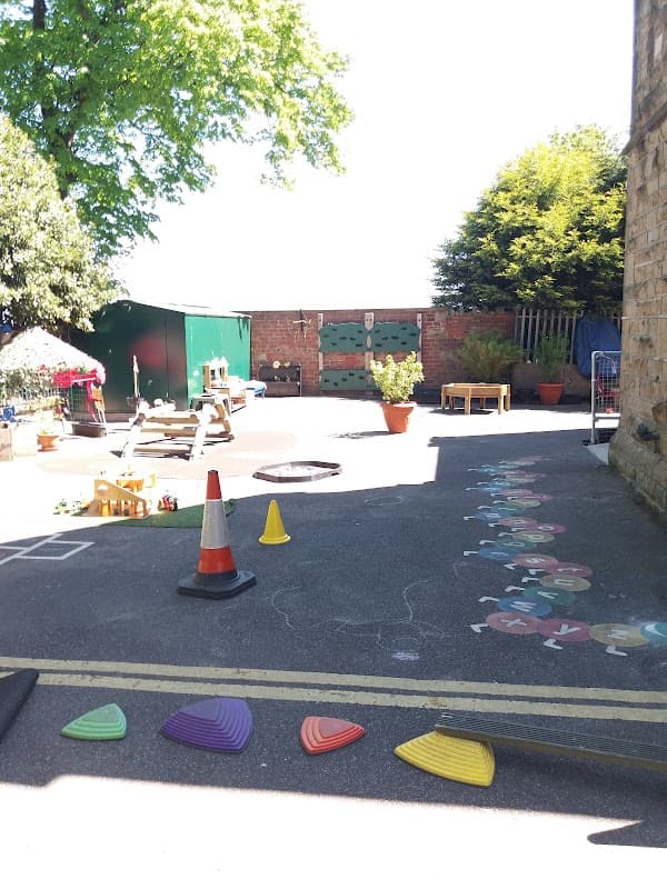 Roberttown Community Centre Pre-school - Nurseries in cleckheaton