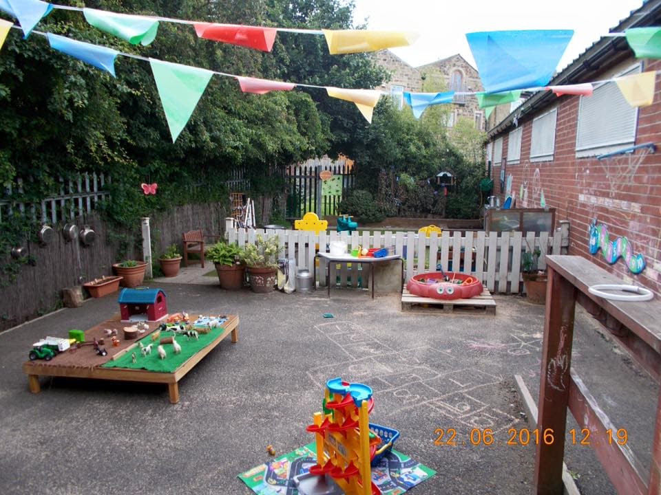 Roberttown Lane Pre-school - Nurseries in cleckheaton