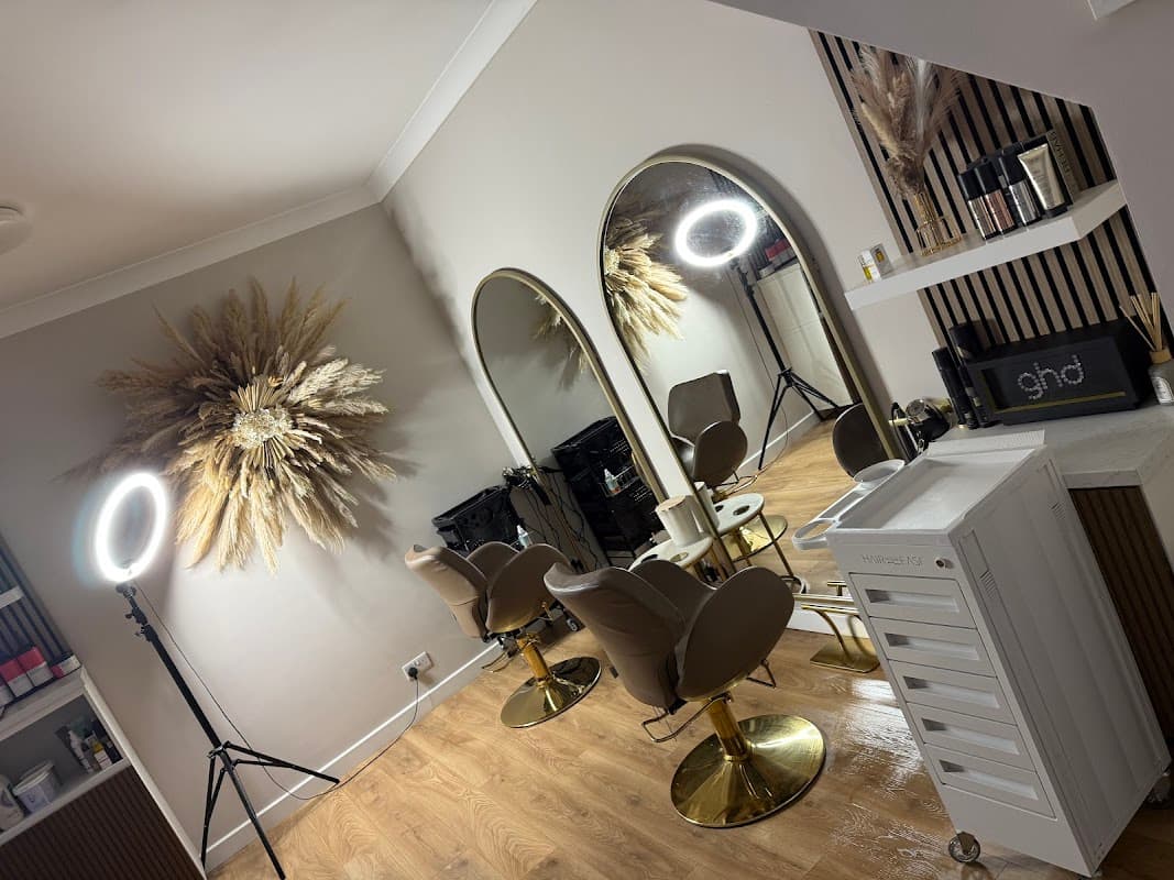 Creative hair salon & Academy - Hair Salons in colton