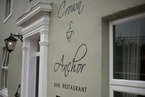 Pub Crown & Anchor, Beverley in hull bridge