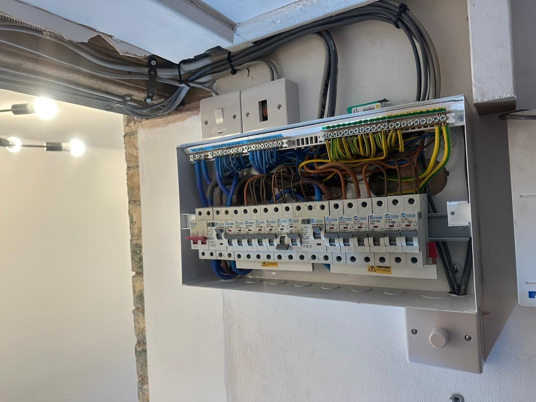 EcoSwitch Electrical - Electricians in darnall