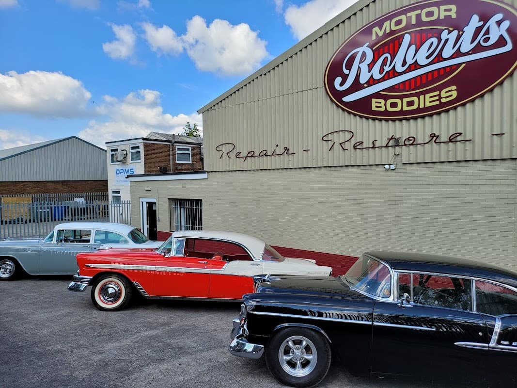 Roberts Motor Bodies - Garages in darnall