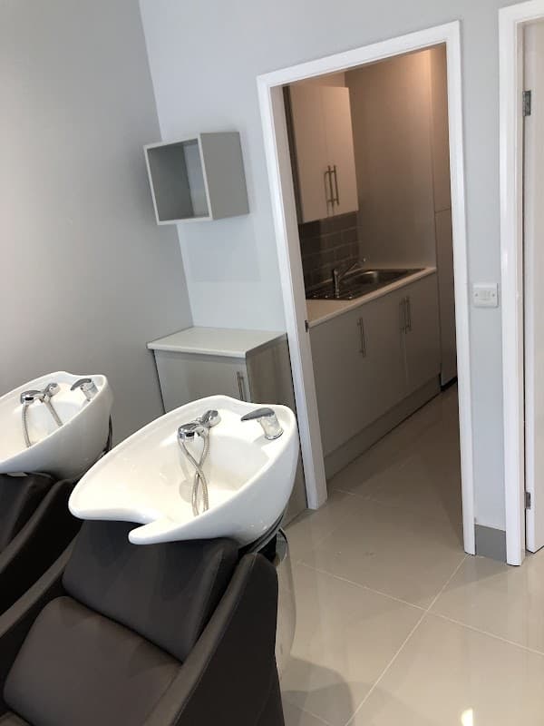 Opal salon - Hair Salons in dewsbury