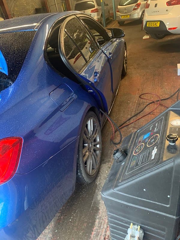 Springfield Garage Mot & Servicing Centre - Garages in dewsbury