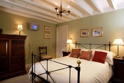 Accommodation at Duke of Wellington Inn in danby railway station