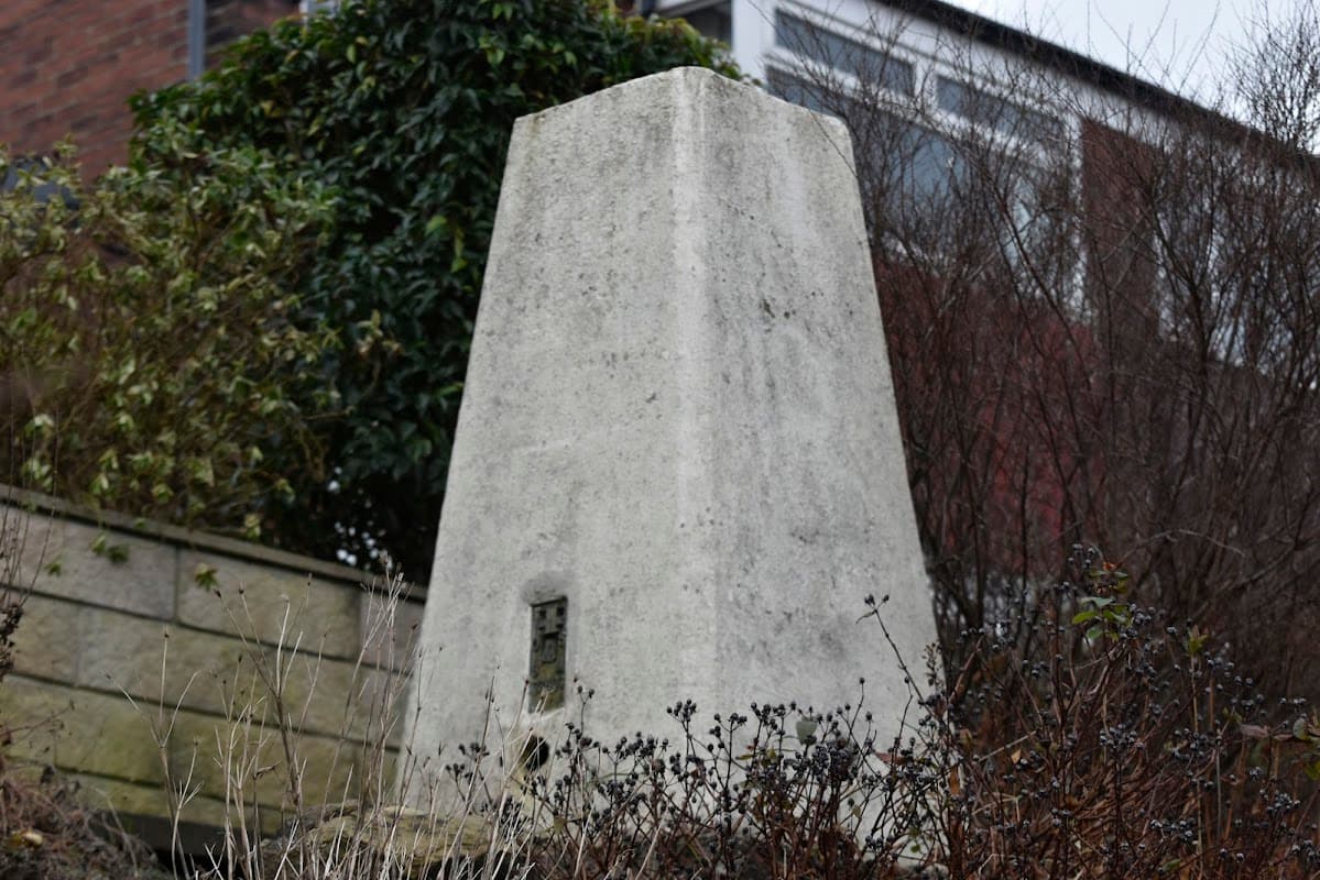 Whitecote Trig point - Historic Site in farsley