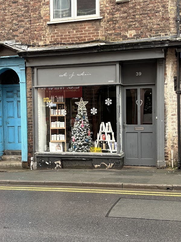 M J Hair - Hair Salons in great driffield