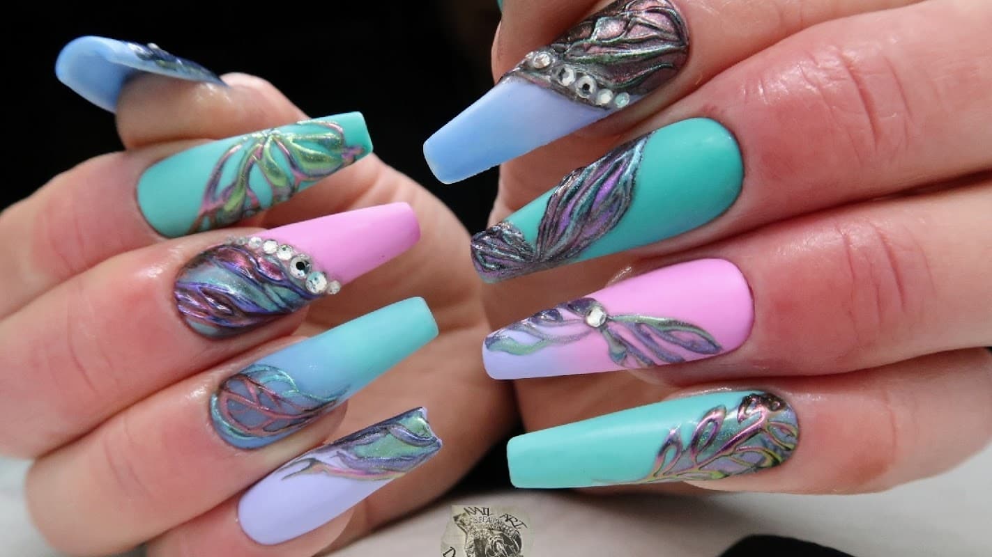 Nail Art& Beauty_Dragon's Claw - Nail Salons in huddersfield