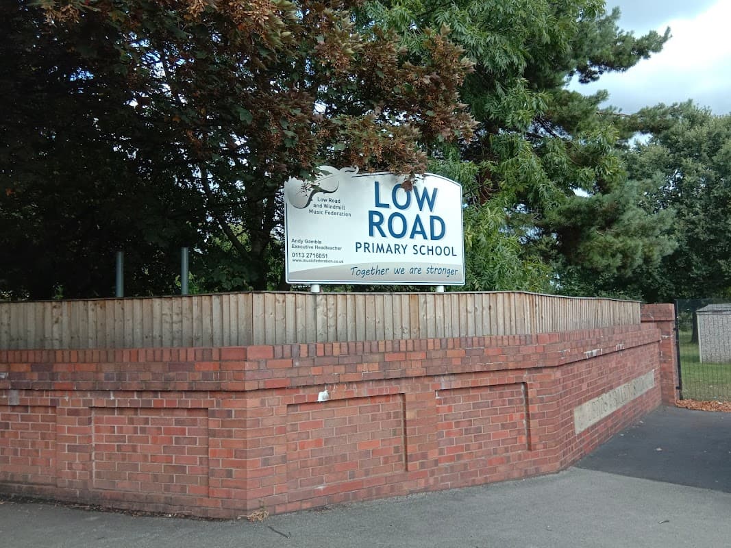 Low Road Primary School - Primary Schools in hunslet