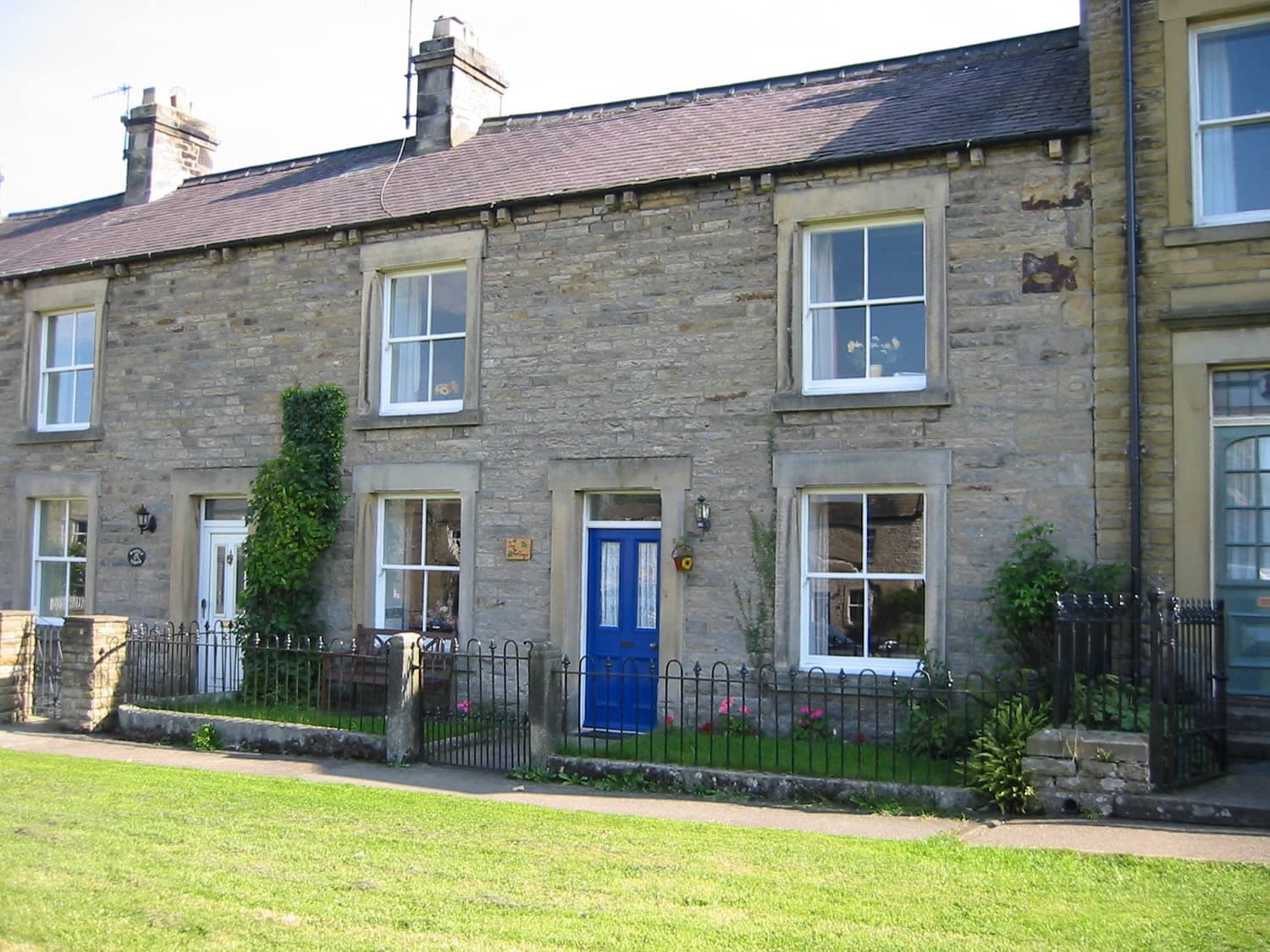 Accommodation at Ivy Cottage in scalby