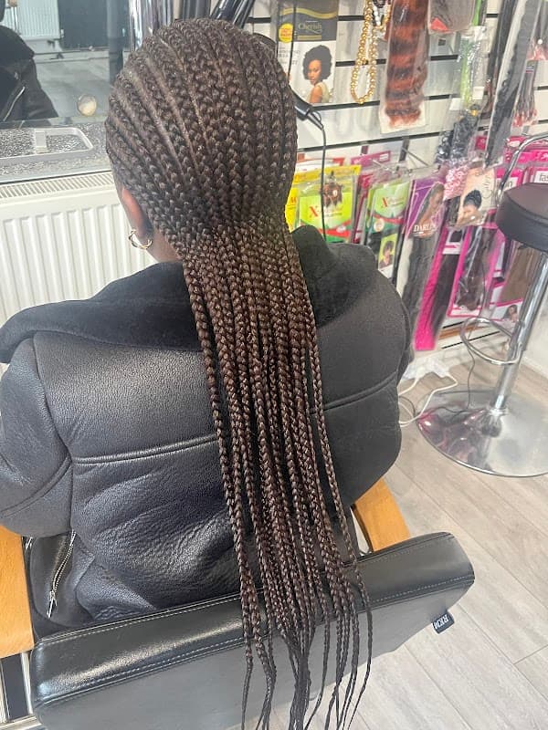 Maria Hair & Beauty Specialist - Hair Salons in knowsthorpe