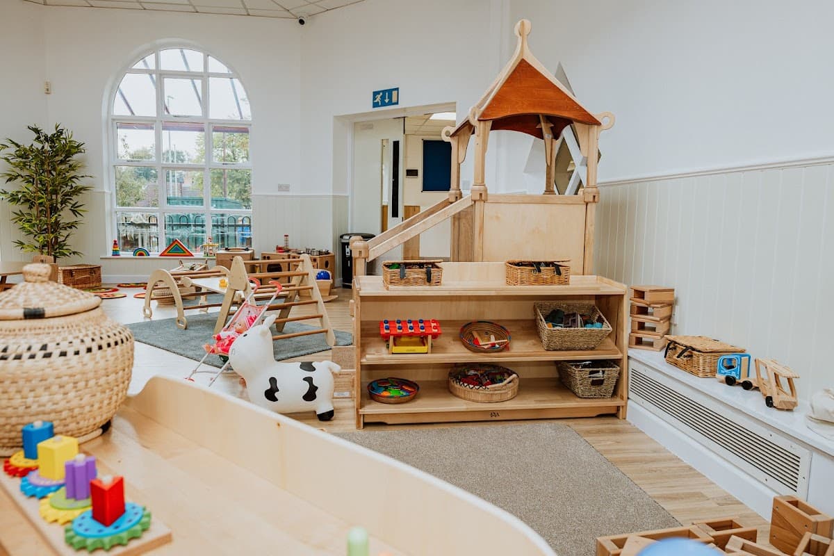 Childrens Corner Childcare - Moor Allerton Hall Nursery - Nurseries in moortown