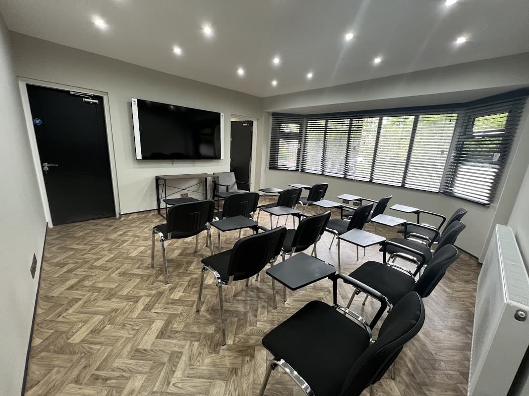 The Avenue Clinic Leeds - Medical Labs in moortown