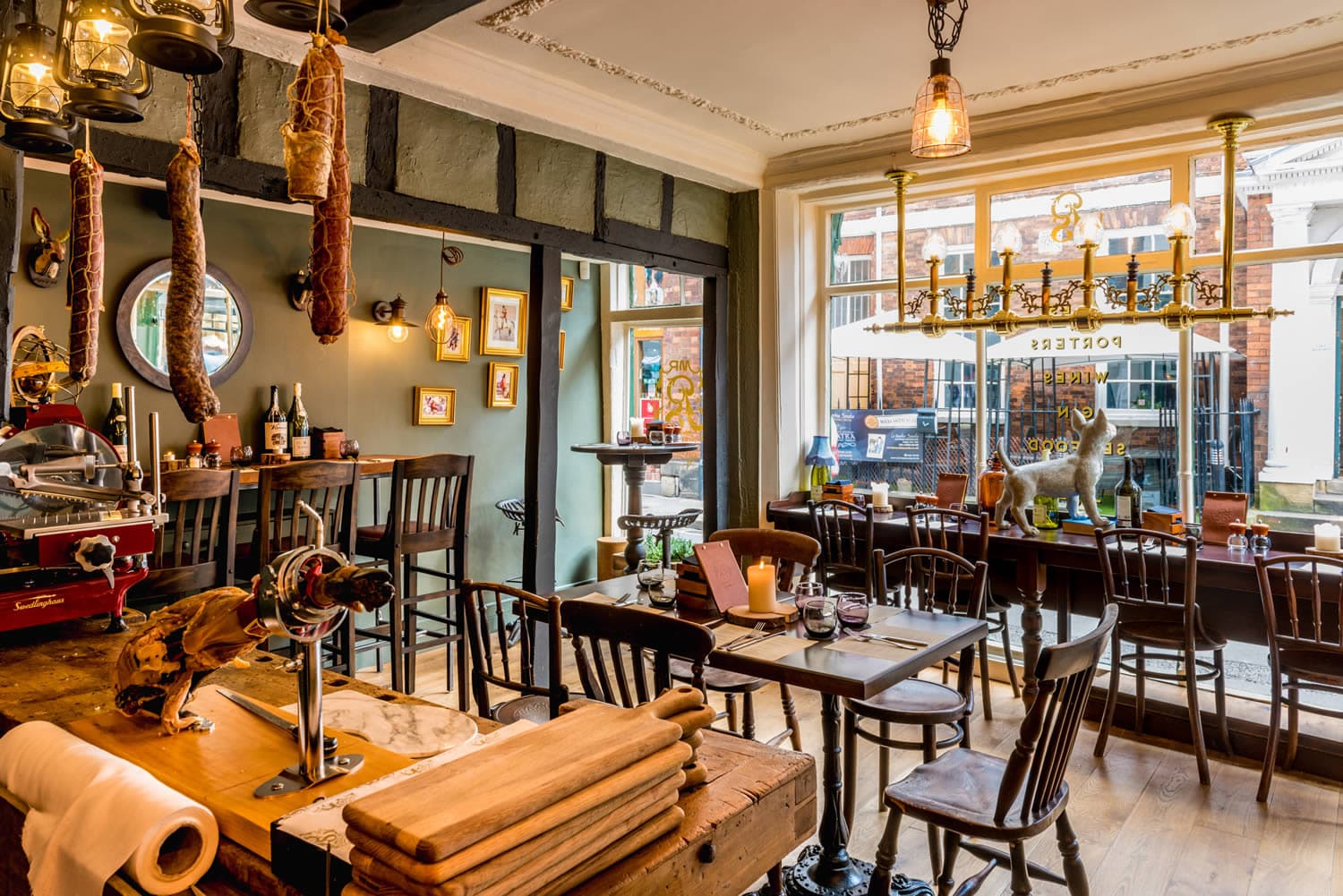 Dining at Mr Pās Curious Tavern in york