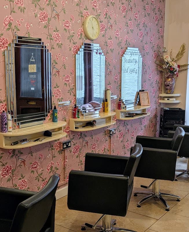 Jeanettes - Hair Salons in northallerton