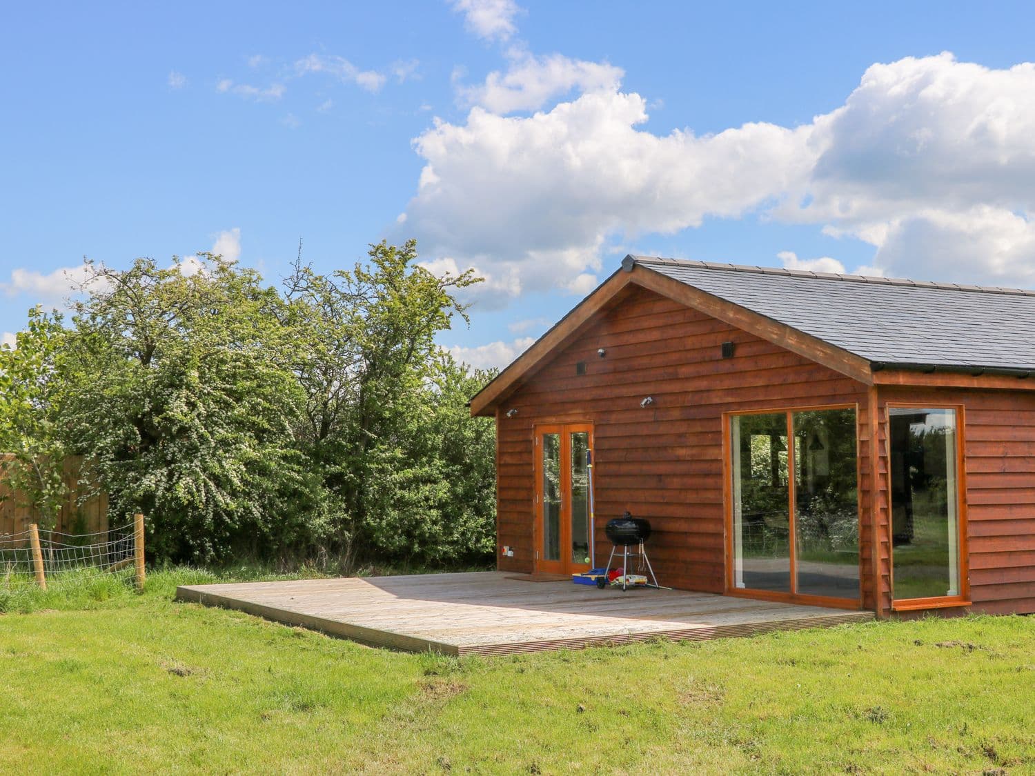 Accommodation at Oak Lodge in hutton village