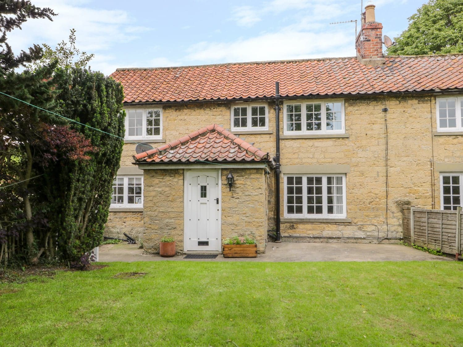 Accommodation at Pine Cottage in snainton