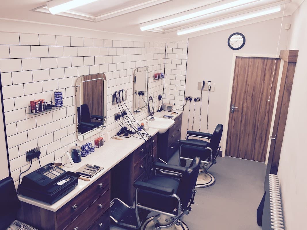 Les Dunn & Son Gents Barbers