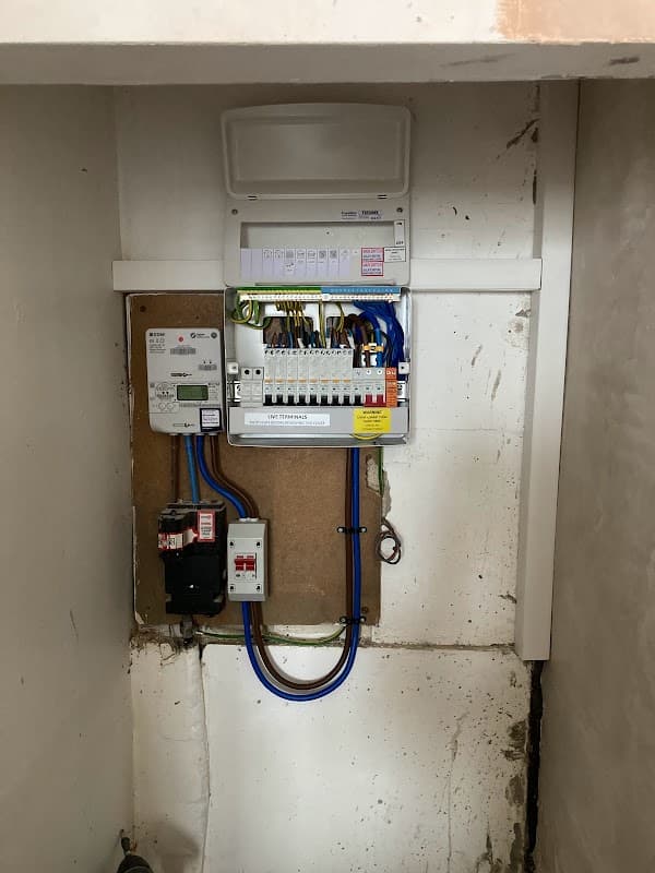 Gaunt Electrical Services - Electricians in shipley