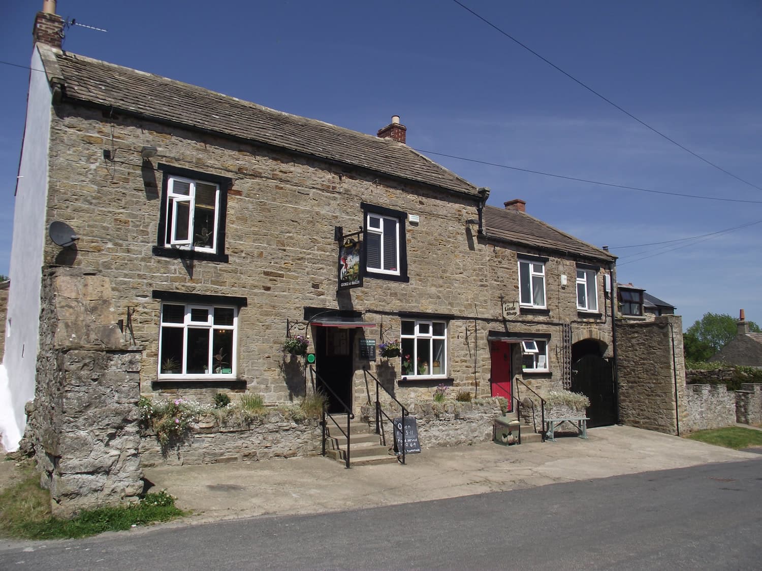 Pub The George & Dragon in hudswell