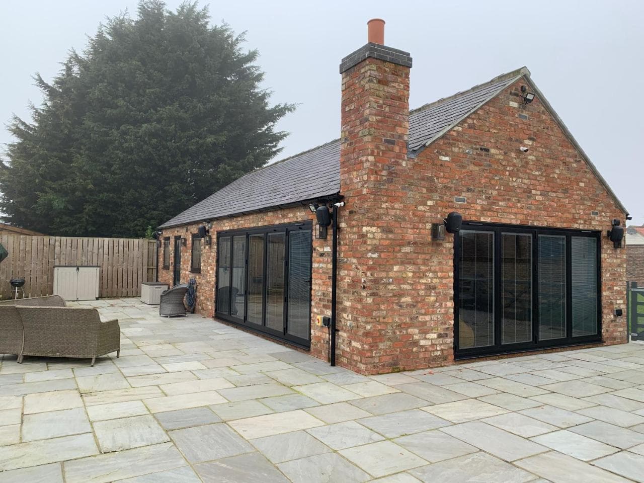 Luxury Studio Cottage at Foot of Yorkshire Wolds, York, Yorkshire
