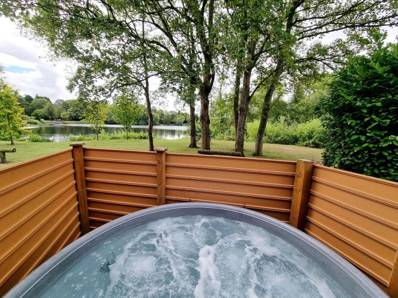 Maple Lodge 11 Hot Tub & Sauna - Lodge in york