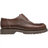 Brown leather Derby shoe Kleman Padror A with moc toe stitching and chunky rubber sole.