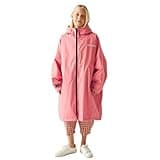 Peach pink Regatta kids changing robe with hood, long sleeves, and front zipper, suitable for ages 9-13.