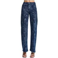 Structured mid-rise wide leg jeans in dark blue denim with subtle pattern detailing, by It's Basic.