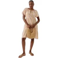 Striped short-sleeve dress with a gathered waist, worn by a woman holding a woven bag, by Artlove Caiora.
