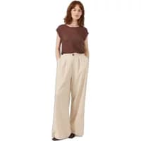 Brown Artlove Romane women's T-shirt with short sleeves, paired with beige wide-leg trousers.
