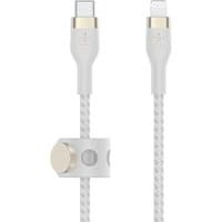 White Belkin lightning cable, 1m, braided texture, with USB-C and lightning connectors, includes cable management clip.