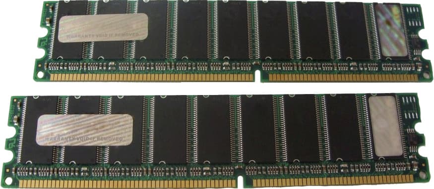 Green circuit board featuring two memory modules with black chips, gold connectors, and silver labels, labeled as Hypertec 512MB PC2700 DDR 333 MHz ECC.