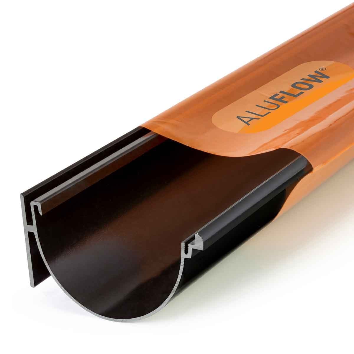 Deepflow gutter in black aluminum, 4 meters long, featuring a smooth, rounded design with a shiny finish and an orange label displaying "ALUFLOW."