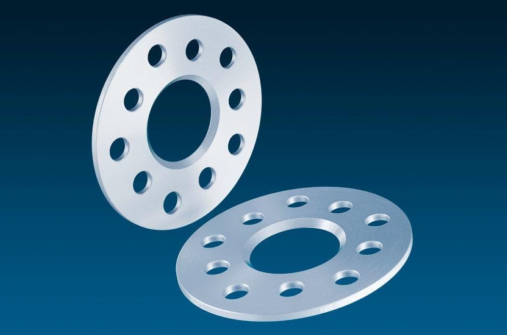 Silver aluminum wheel spacers with five holes, designed for track widening, measuring 5mm thick, providing a total widening of 10mm per axle.