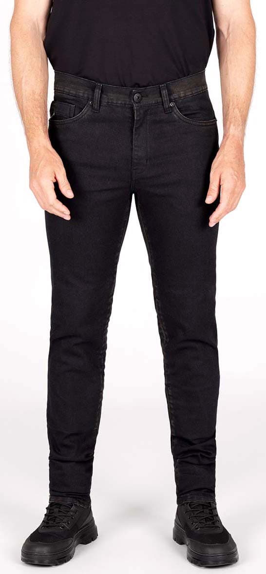 Black jeans by Knox Colton in size L, featuring a slim fit, classic five-pocket design, and a subtle texture, paired with black boots for a stylish look.