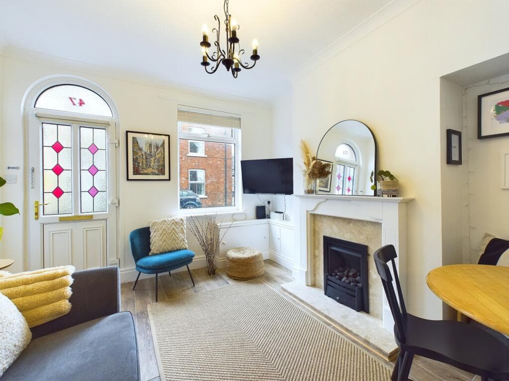 2 Bedroom Terraced House For Rent In 47 Hanover Street West, York, Yo26 in york