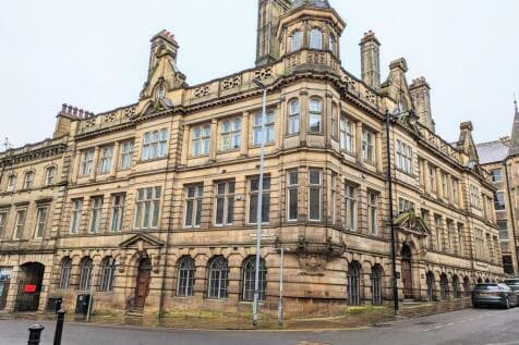 Office to rent in huddersfield