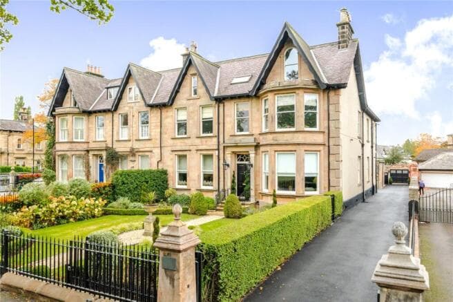 3 bed Flat for sale in harrogate