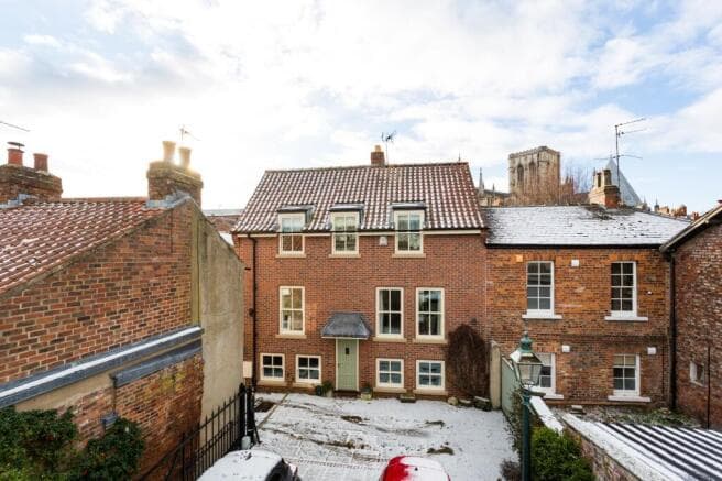 4 bed Town House for sale in york