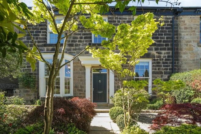 4 bed Semi-Detached for sale in harrogate
