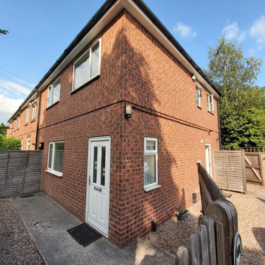 1 bedroom house share for rent in Derwent Avenue, off Melrosegate YO10 - Detached House in york