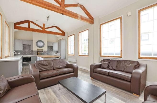 8 bed Flat to rent in sheffield