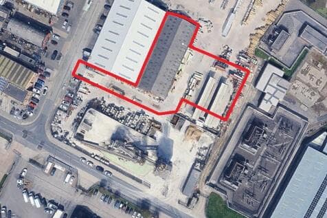 Light Industrial to rent in brighouse