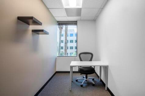 Office to rent in york