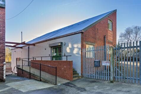 Office to rent in brighouse