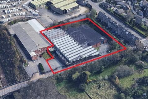 Light Industrial to rent in bradford