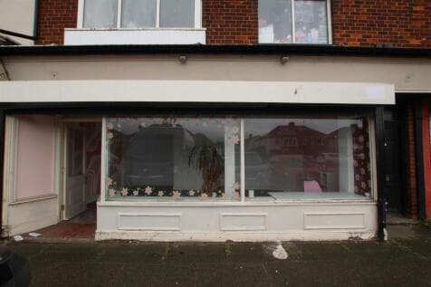 Shop to rent in redcar